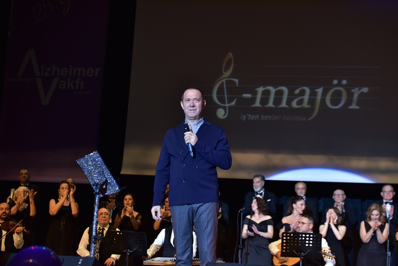 C-Majör Korosu, Alzhe�mer Vakf��n�n 25. Y�l�na Özel Yard�m Konseri Düzenledi 